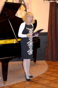 1262nd Liszt Evening,  Parlour of Four Muses in Oborniki Slaskie,   8th Sep 2017. <br> Listeners and performers welcomed by the Manager of the “Parlour” - Jolanta Nitka. Photo by Waldemar Marzec.